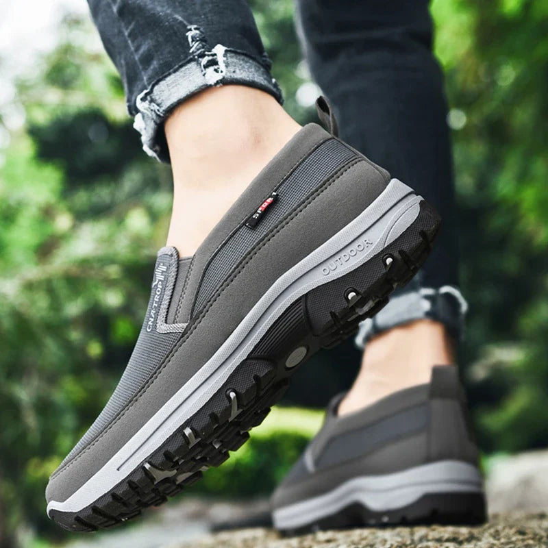 Tênis Ortopédico Comfort Titanium (PAGUE 1 LEVE 2)
